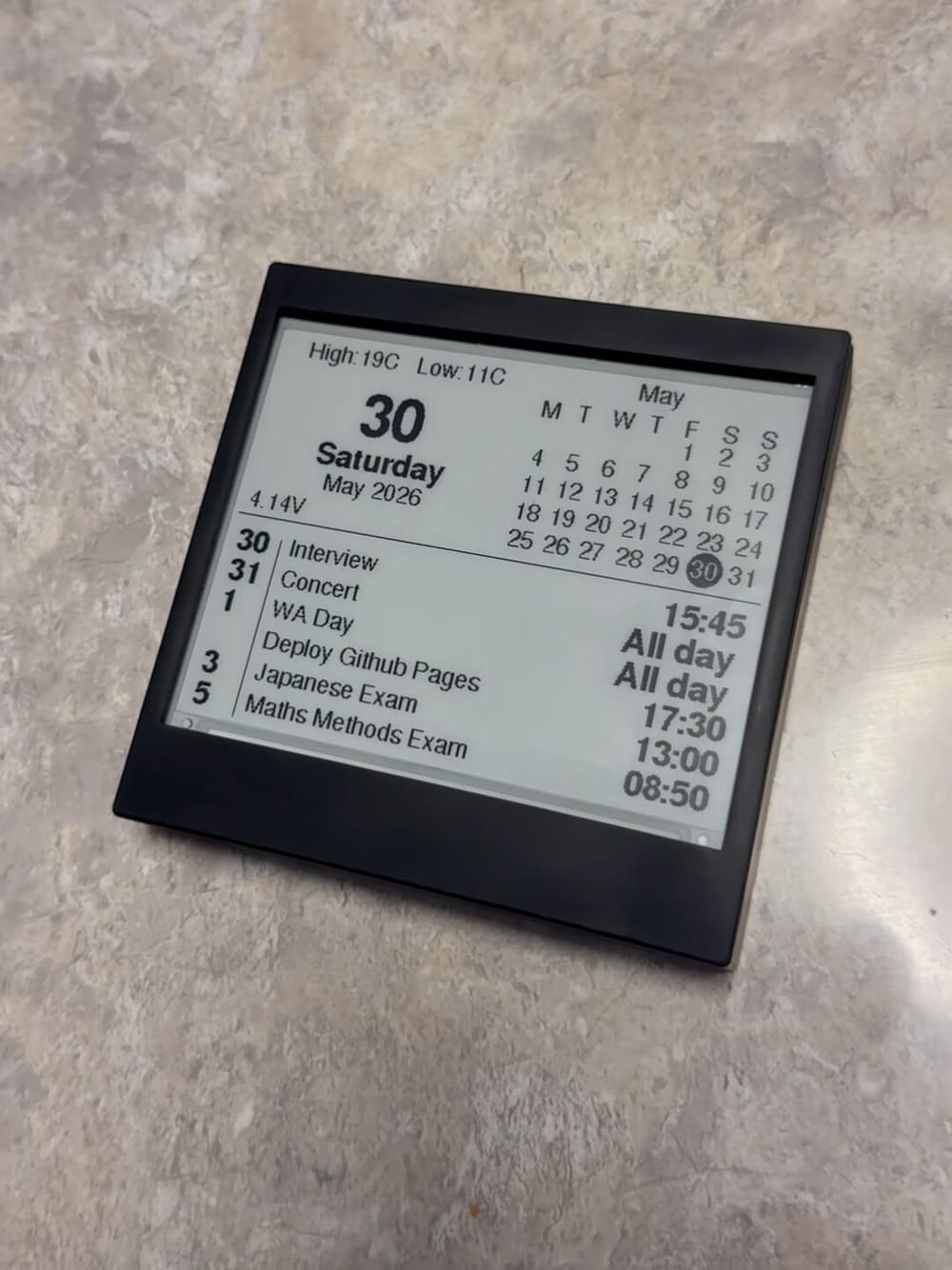 E-Ink Calendar photo